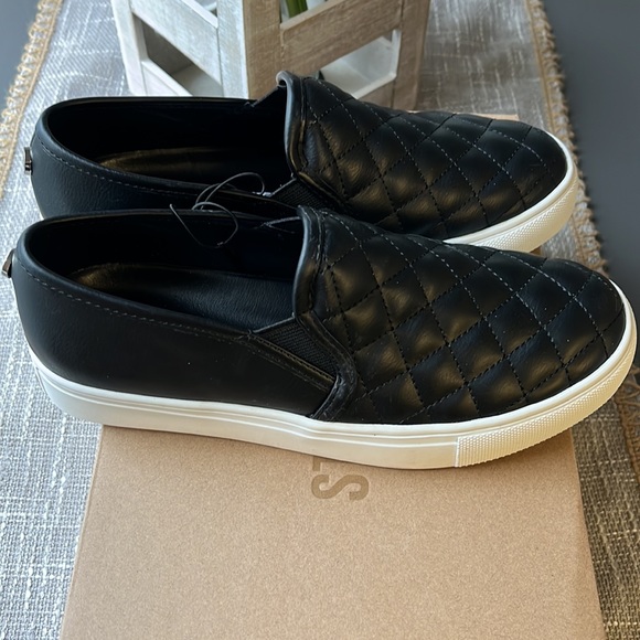 Steve Madden Quilted Sneakers - Picture 5 of 6
